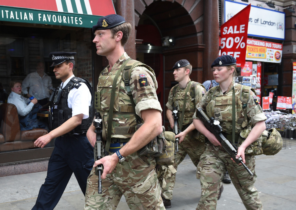 Vlada Velike Britanije saopštila: Preuzimamo novac i kontrolu nad granicama!