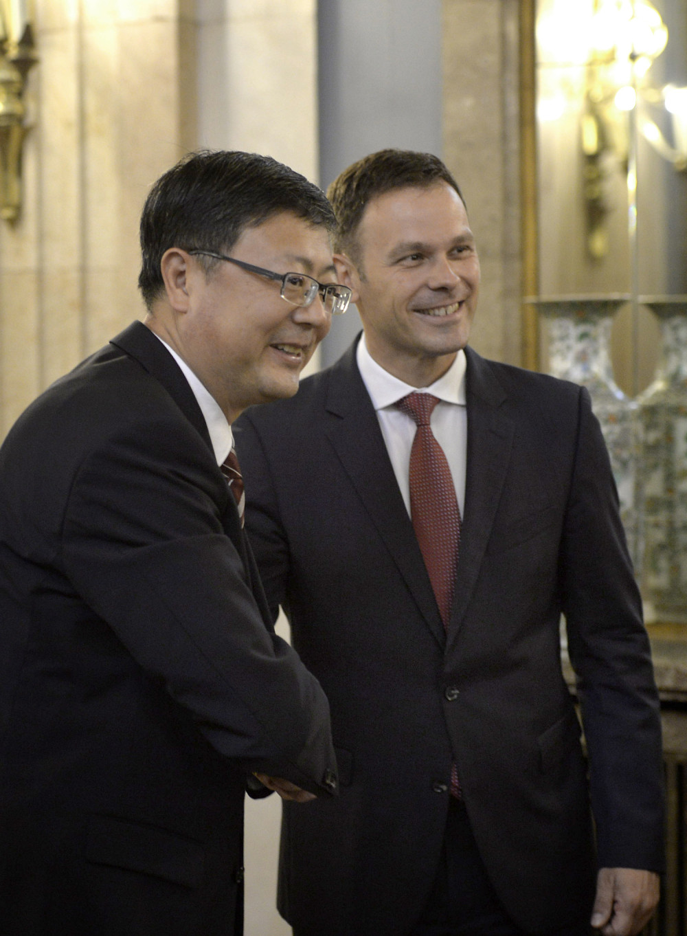 Beograd i Peking potpisali niz sporazuma