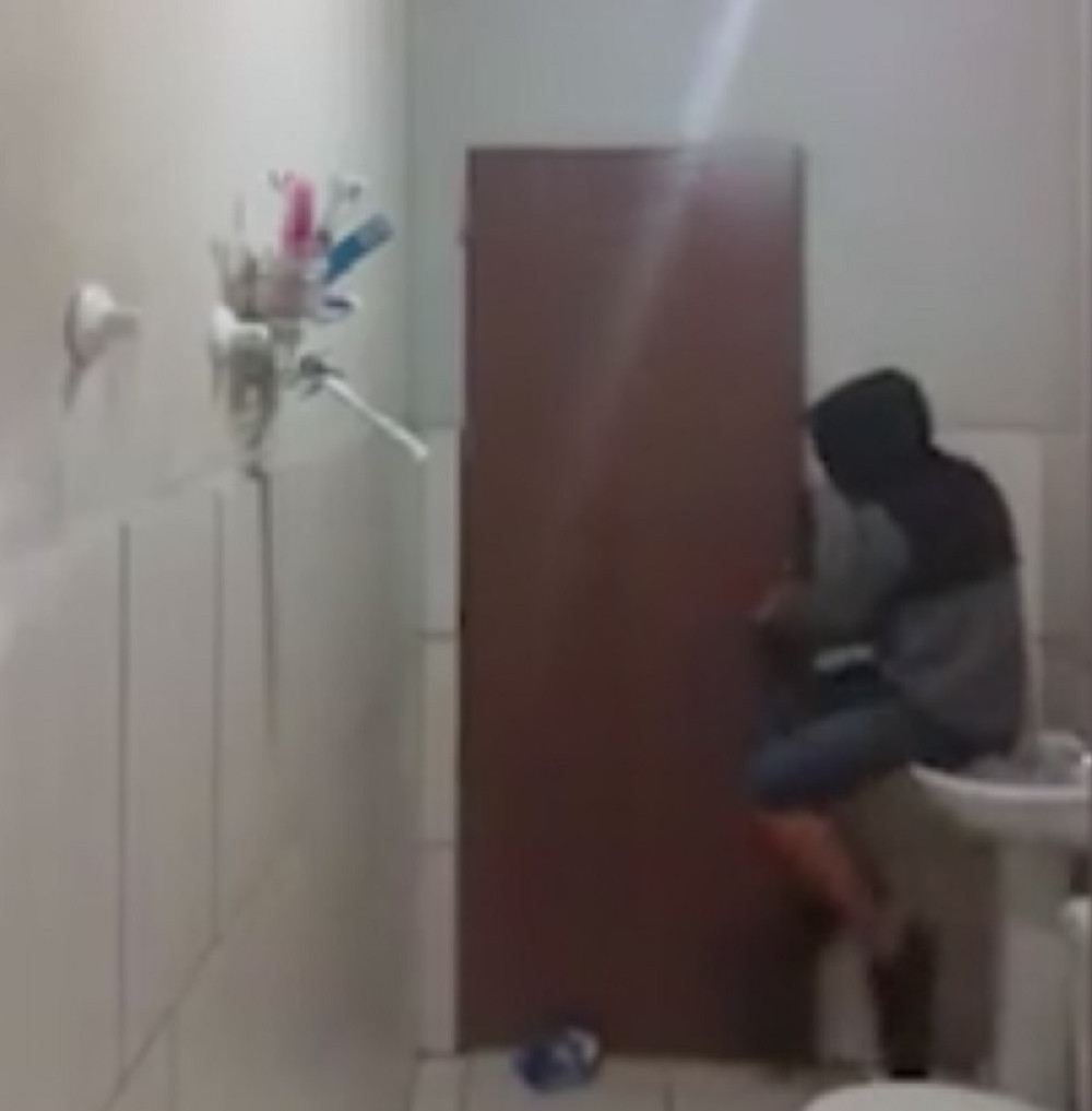 Plakaćete od smeha zbog ovih "junačina!" (VIDEO)