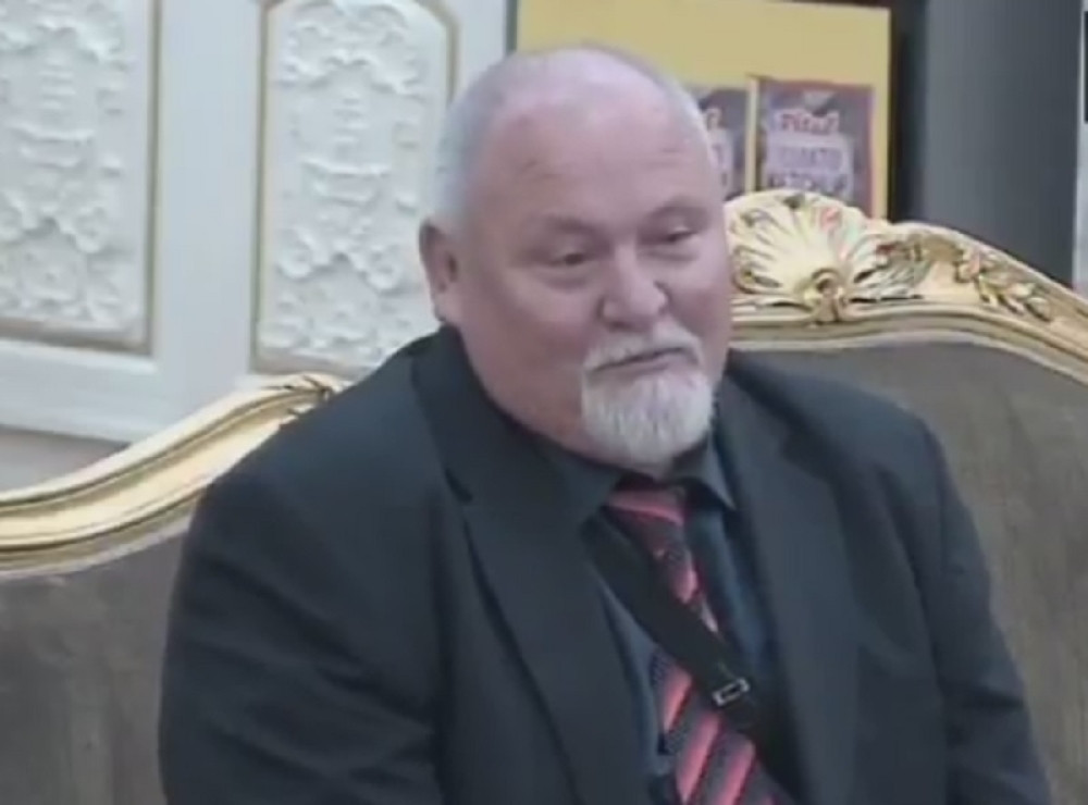 Nakon što je VREĐAO MUSLIMANE i potukao se Ivanom Marinkovićem, Spaho ponovo sve ŠOKIRAO! A u sve je umešana i jedna pevačica