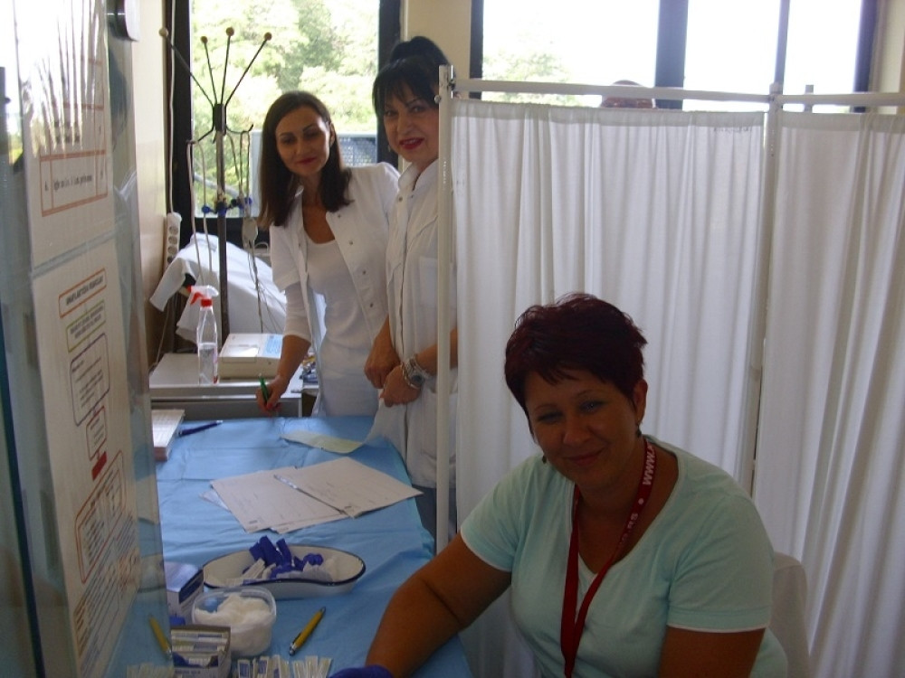 Došao na nagovor porodice, pa zadržan u bolnici