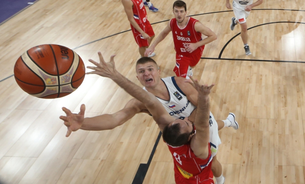 Hrvati slavili poraz Srbije, rugali se igračima i Teodosiću!