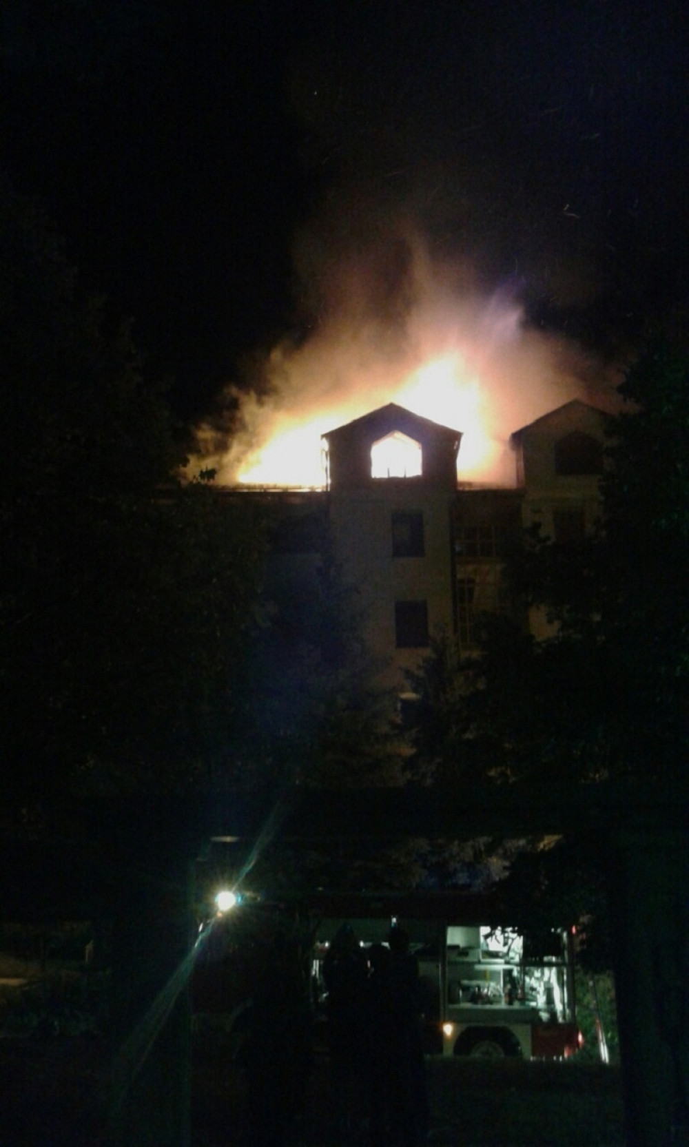 Pekli paprike na krovu, pa zapalili zgradu!