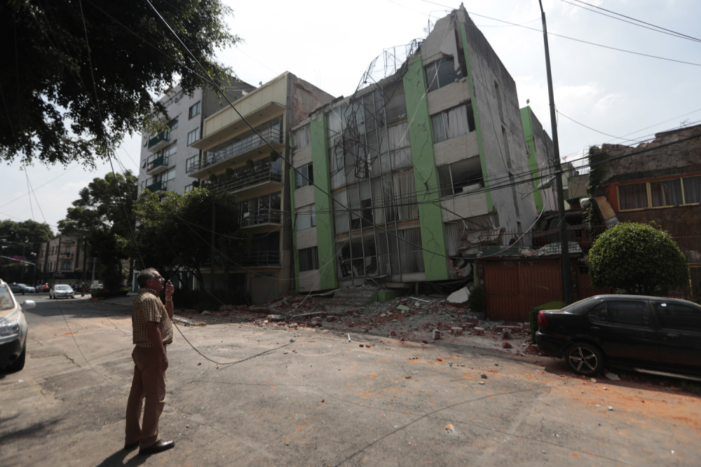 Upali na tlo SAD, uhvatili dvojicu stražara, pa ih SATIMA ISPITIVALI! Preti međunarodni skandal!