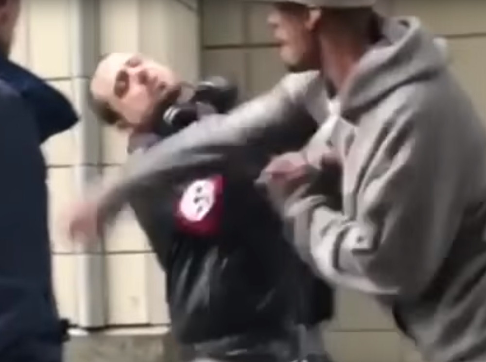 Nacista popio nokaut koji će pamtiti večno, ako ga preživi! (VIDEO)