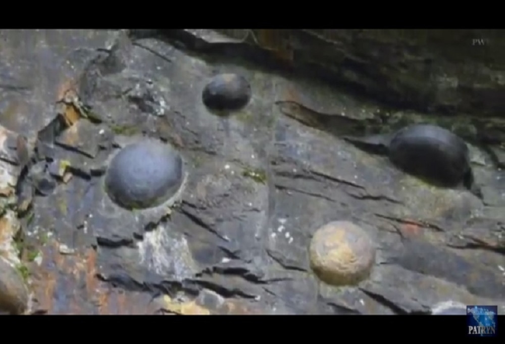 Ova stena svakih 30 godina snese "jaje"!