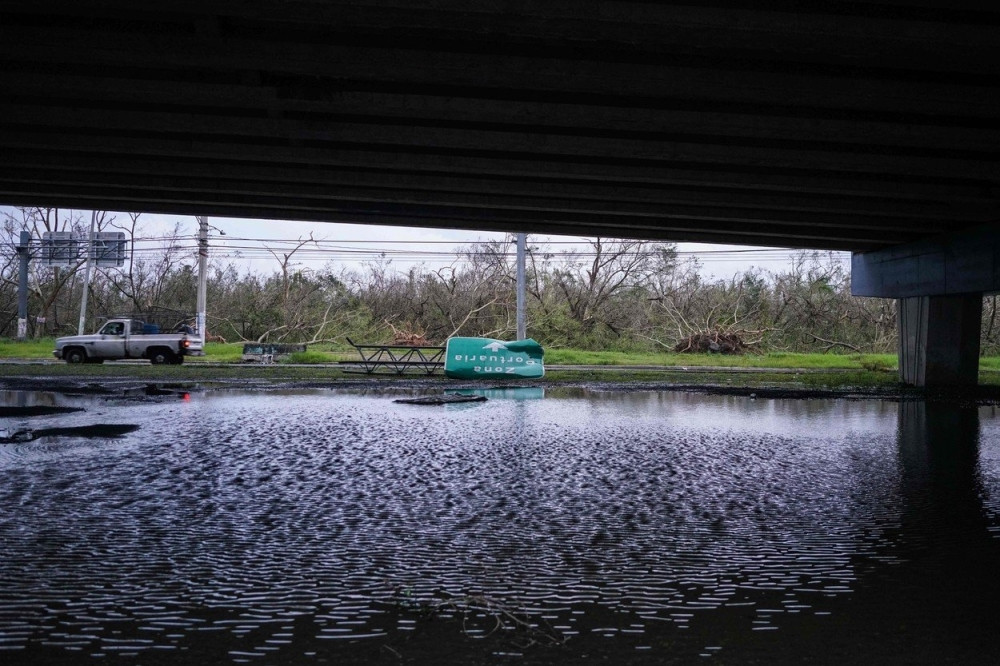 Pukla brana, evakuisana dva grada