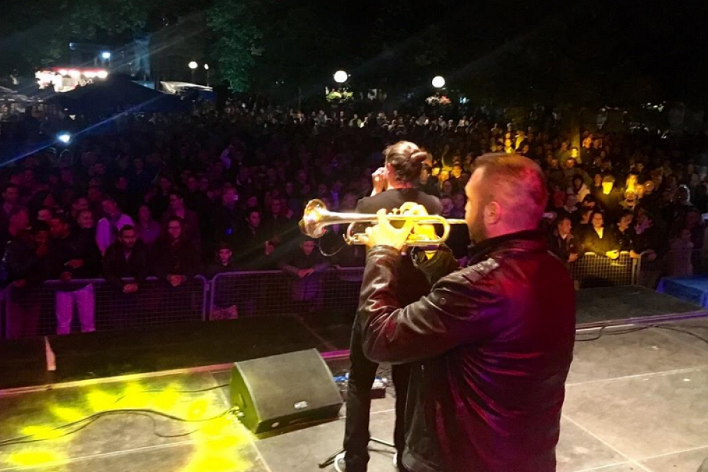 Dejan trubom rasterao oblake!