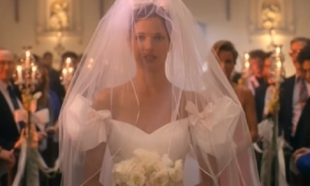 Kako je umrla mlada u spotu "November Rain"?! (VIDEO)