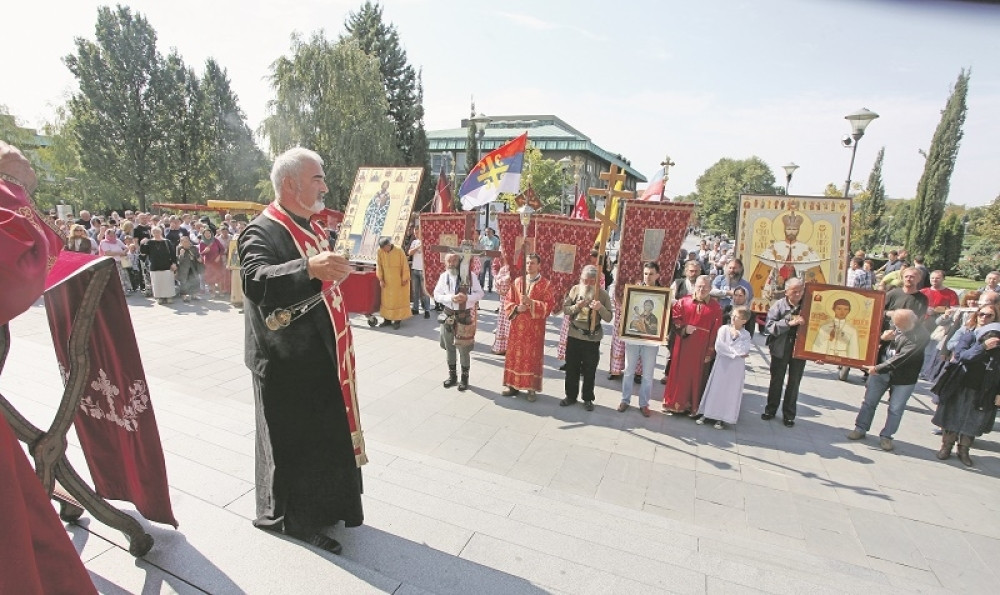 Ispred Hrama održana "Porodična parada"!