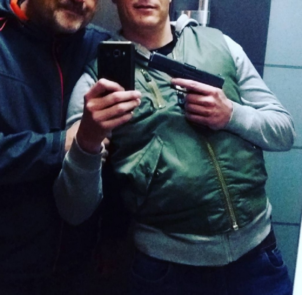 Naš poznati glumac se pohvalio kako barata hladnim oružjem