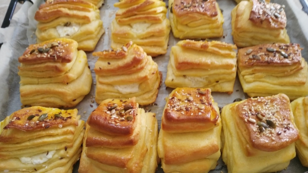 Lisnate pogačice sa sirom! (VIDEO)