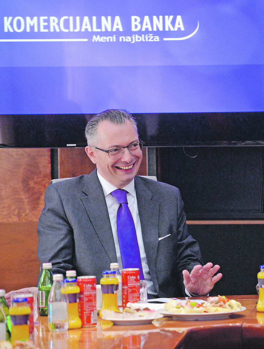 Piker uzeo šest plata i odlazi iz Komercijalne!