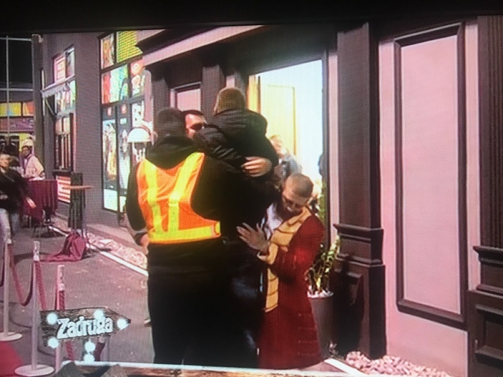 Janjuš krenuo pesnicom na Marka: "Jeba*u ti majku, klošaru!" (VIDEO)