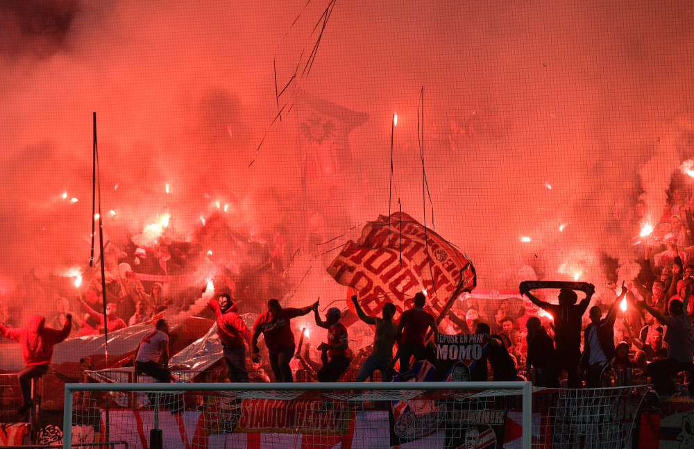 Nova tuča navijača Kelna i Zvezde!