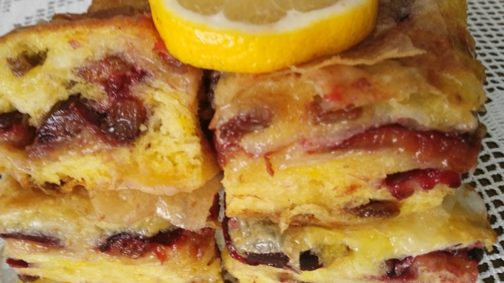 Prelivena pita sa šljivama!