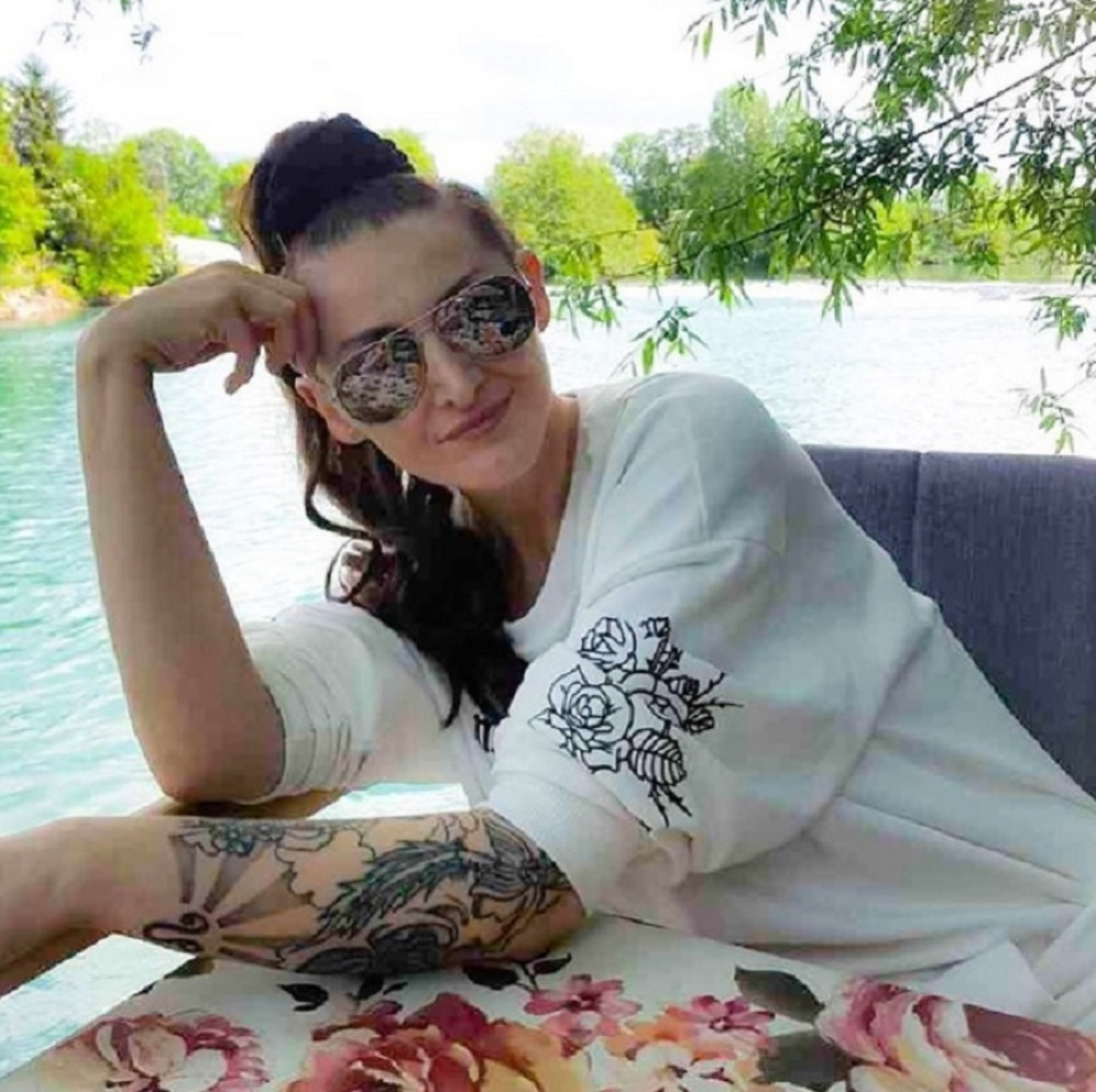 Prijatelji i kolege se opraštaju od Done Ares