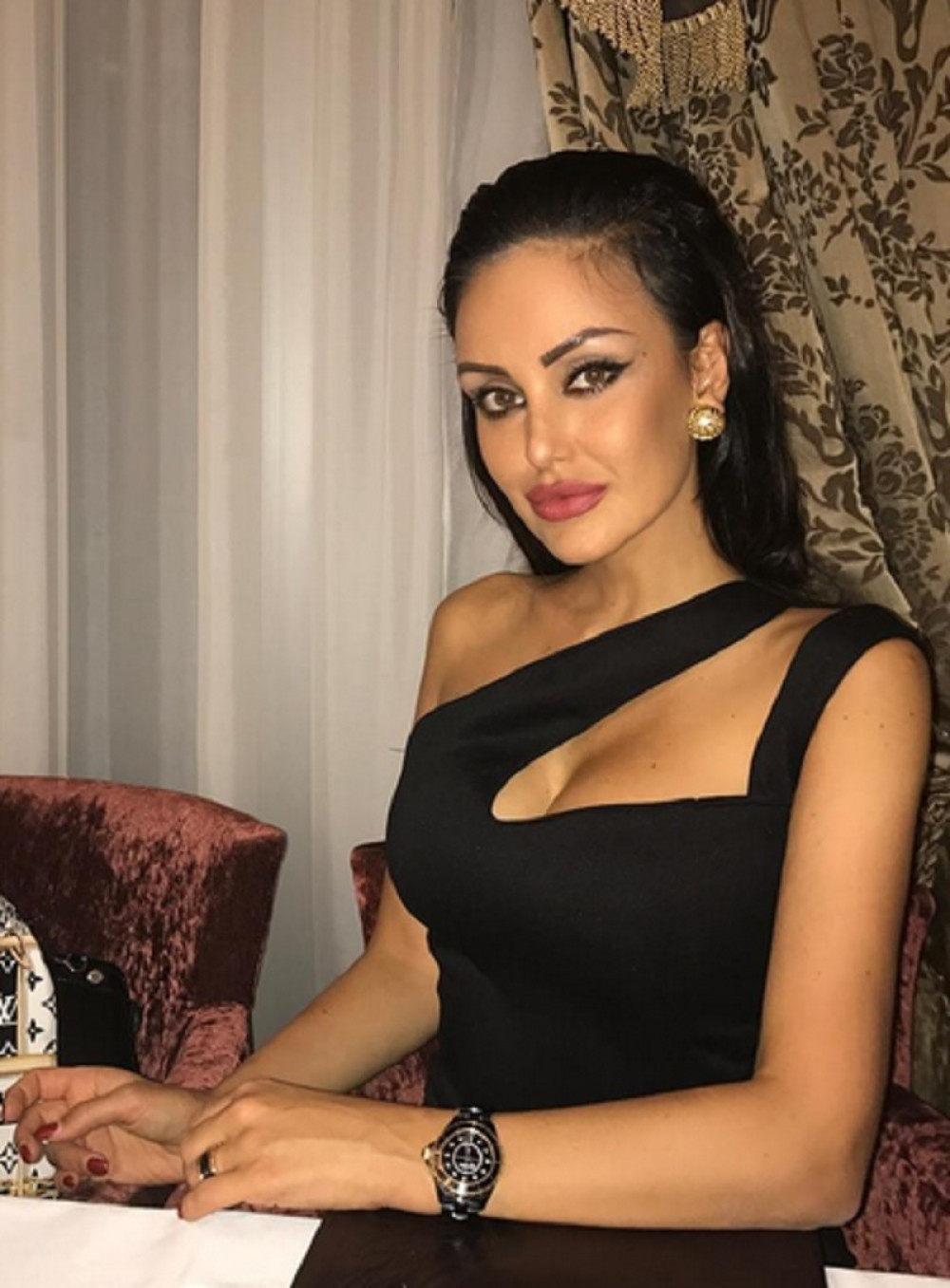 Karić se borio zajedno sa Dijanom dok je prolazila kroz pakao! Nakon njene smrti oglasio se emotivnom porukom!