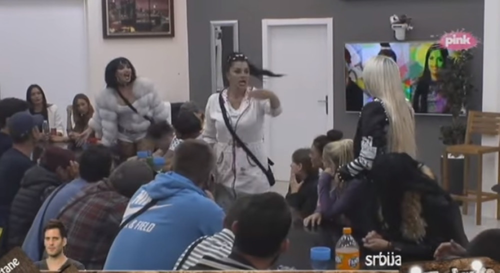 Teodora šutnula Anđela zbog ove učesnice! (VIDEO)