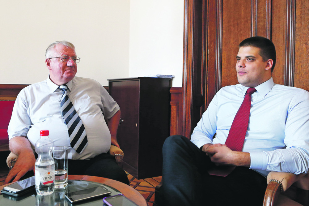 Vojislav otkrio ko se u kući igra pištoljima