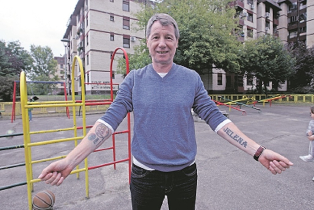 Ruku ako odseku, tetovaža ostaje!