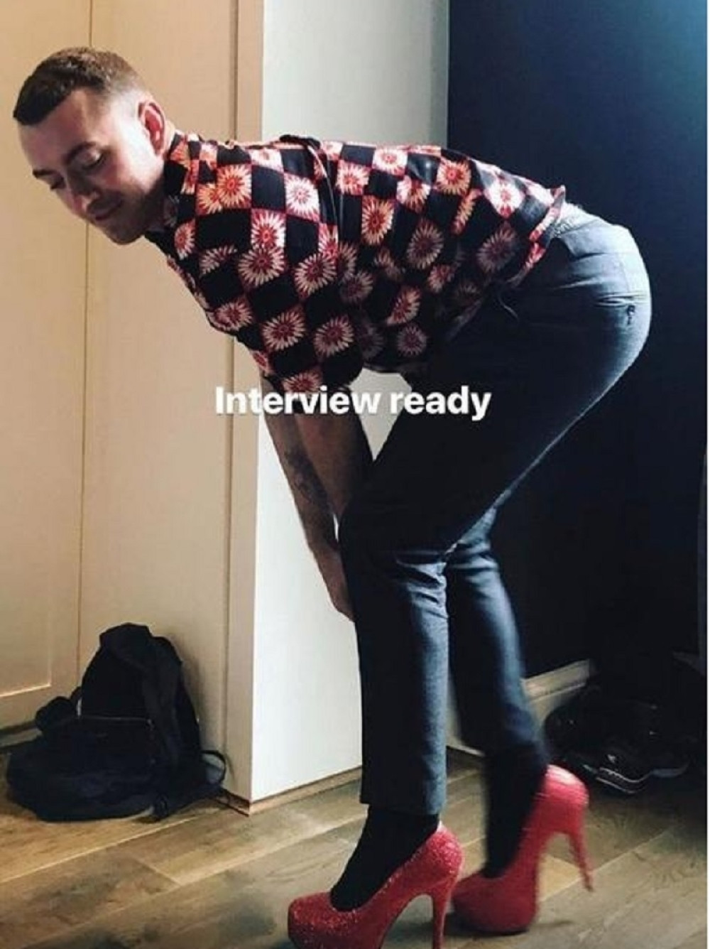 Kome pripadaju ove zategnute noge? (FOTO)