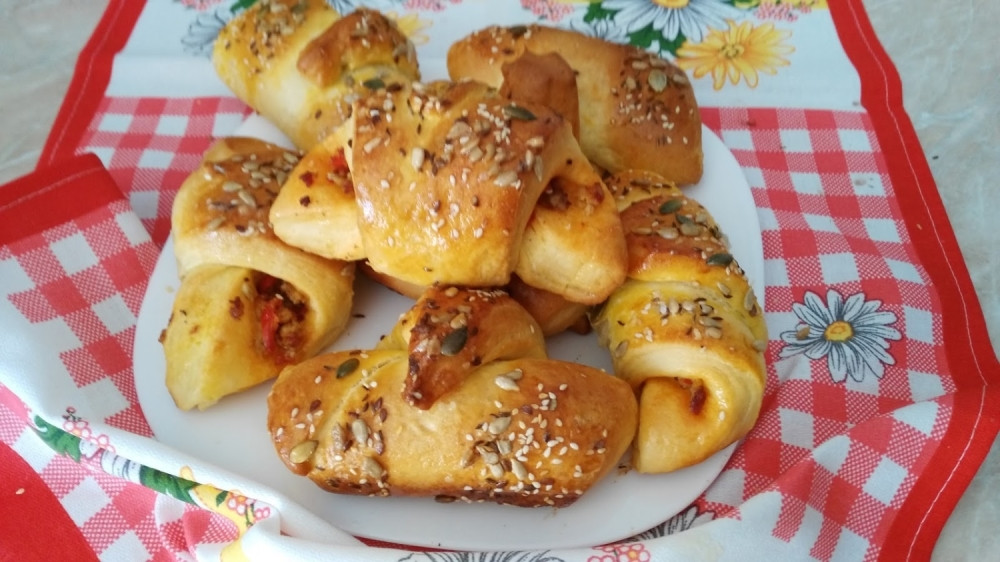 Veknice kifle sa mesom (VIDEO)