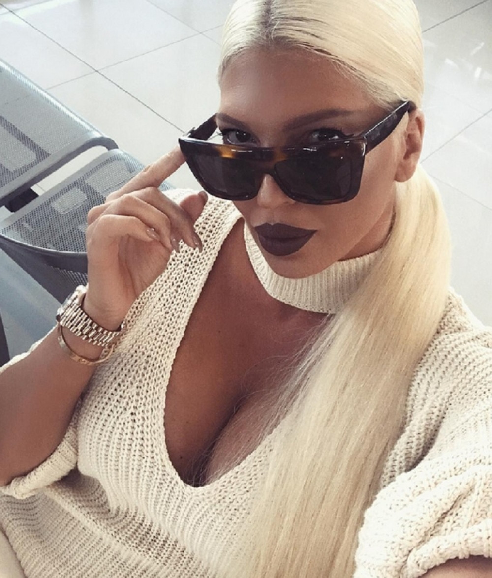 Otišla kod Duška, a JK je posle povratka OSTALA ŠOKIRANA jer je Kinezi OVAKO GLEDAJU! (FOTO)