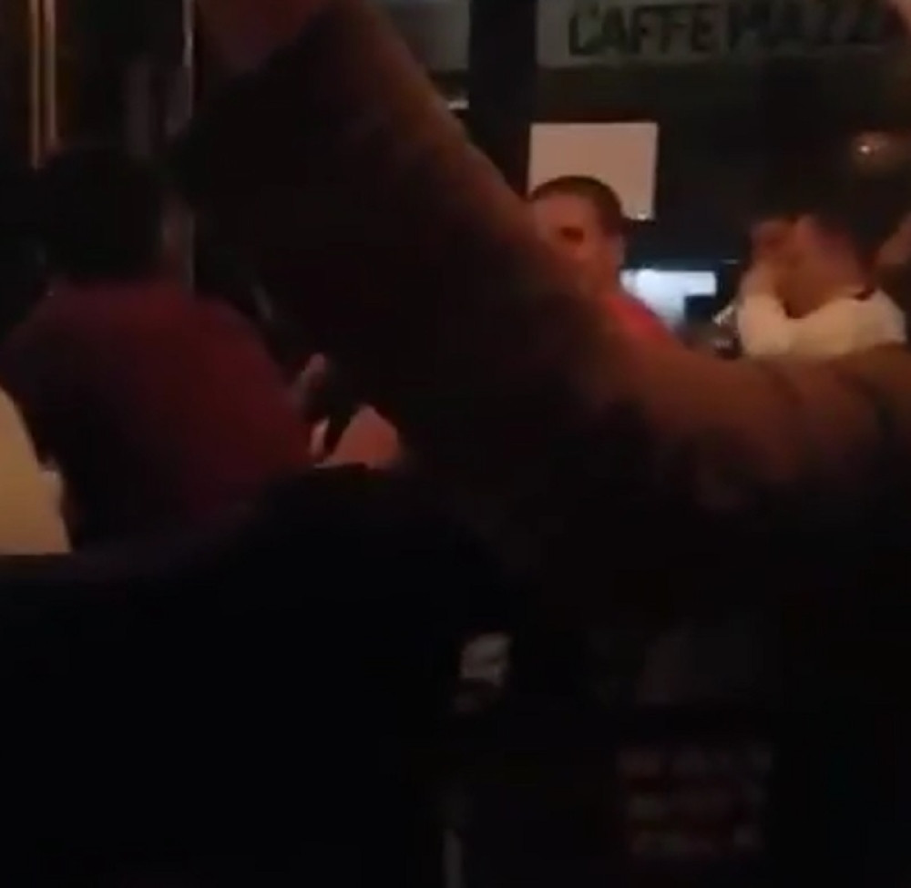 Proslava plasmana na Mondijal u beogradskom kafiću (VIDEO)