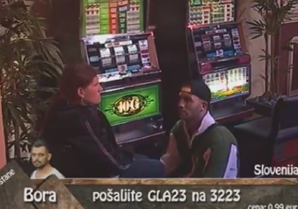 Divna otkačila Marka, traži drugi krevet! (VIDEO)