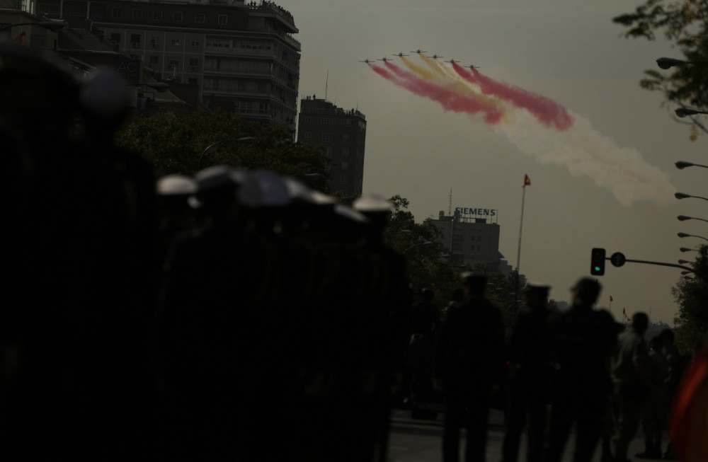Srušio se vojni avion, poginuo pilot!