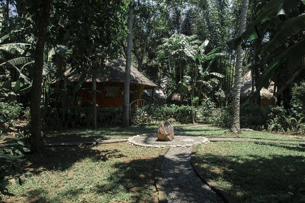 Britanku izdvojili iz reda za ukrcavanje u avion, a onda je počela drama, vika i šamari!