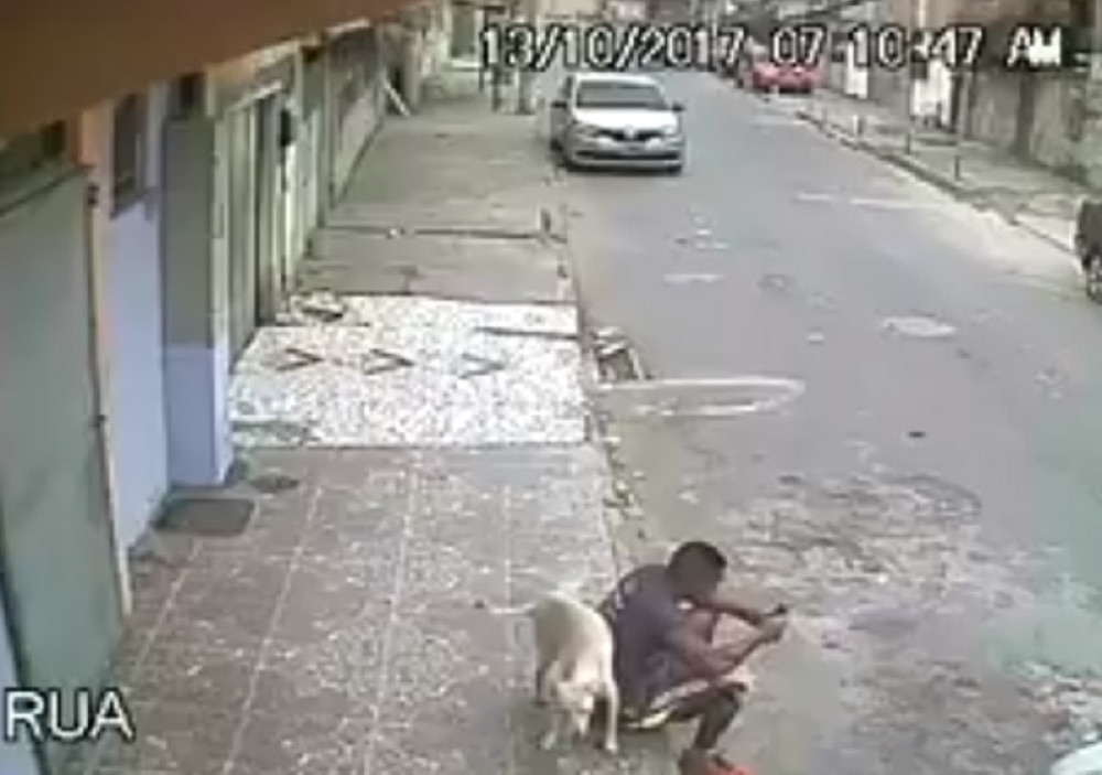 Evo šta se desi kad predugo gledate u telefon! (VIDEO)