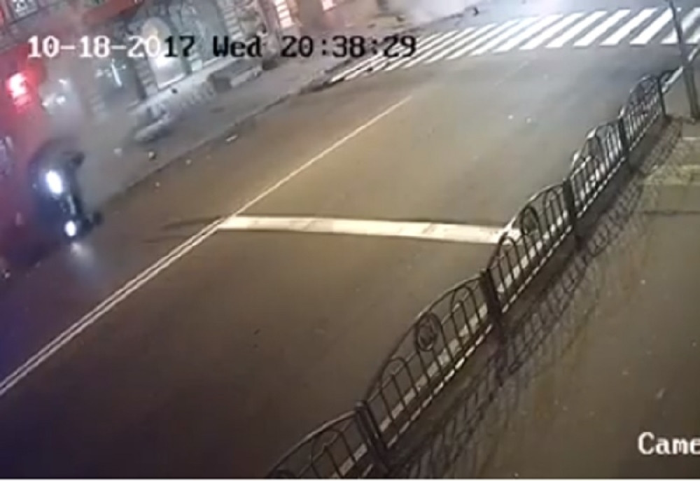 Autom pokosio pešake, tela letela na sve strane! (UZNEMIRUJUĆI VIDEO)