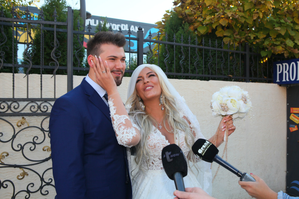 Venčao se poznati estradni par!
