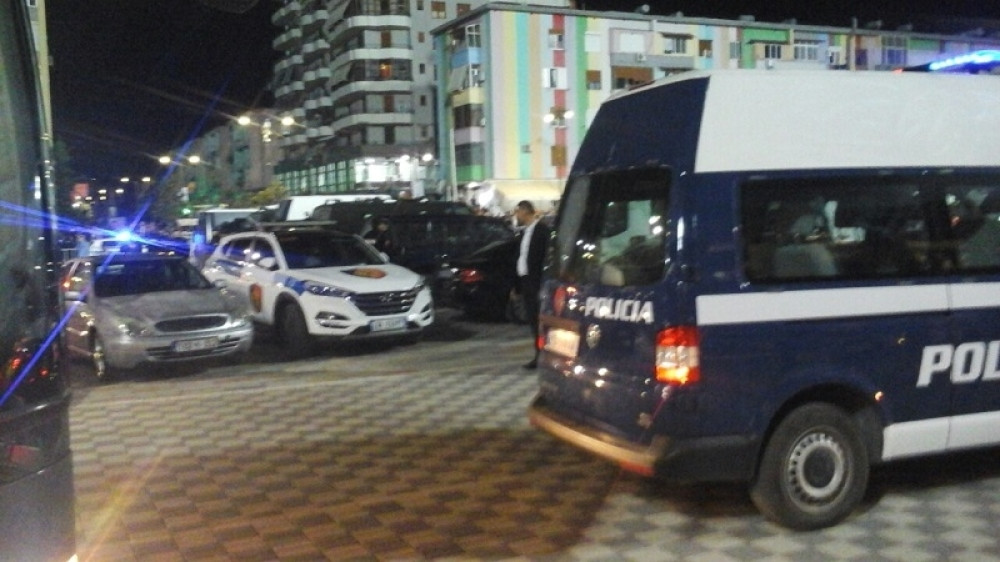 POBIO OSAM ROĐAKA i pobegao, policija pokrenula ogromnu poteru, GRAĐANI UPOZORENI DA SE SKLONE!