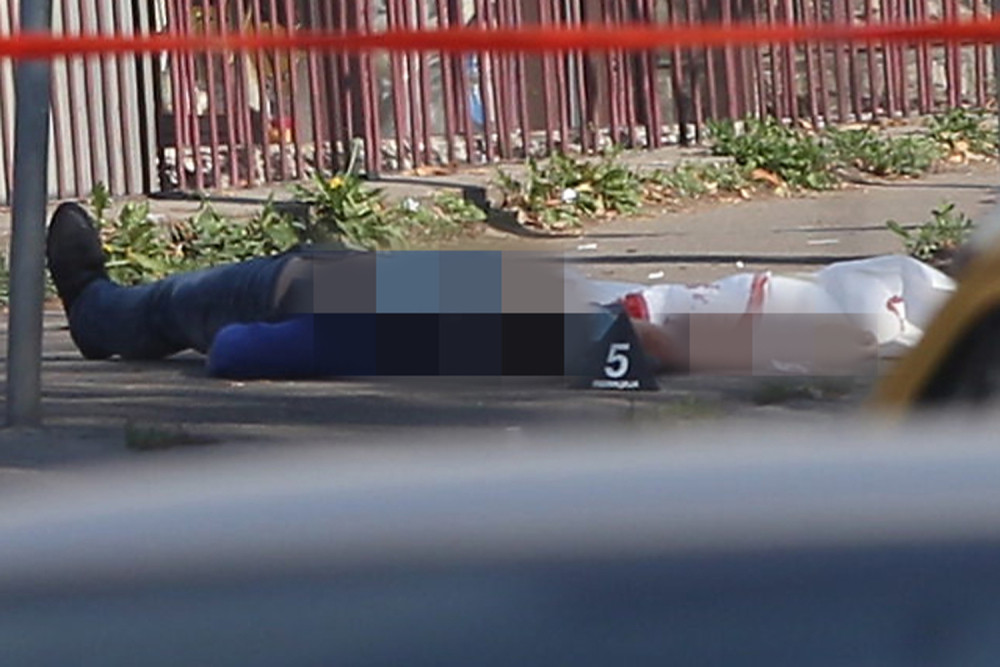 Ubica sa kacigom ispalio osam hitaca u Ćiru