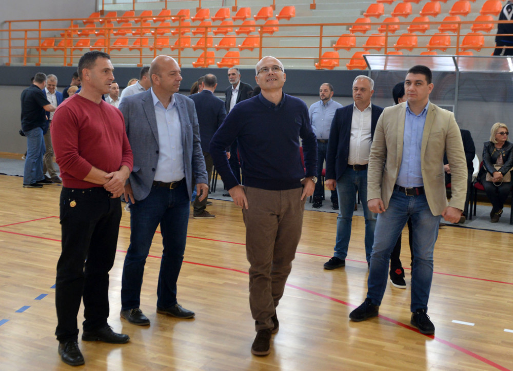 Vučević otvorio sportsku halu u Petrovaradinu