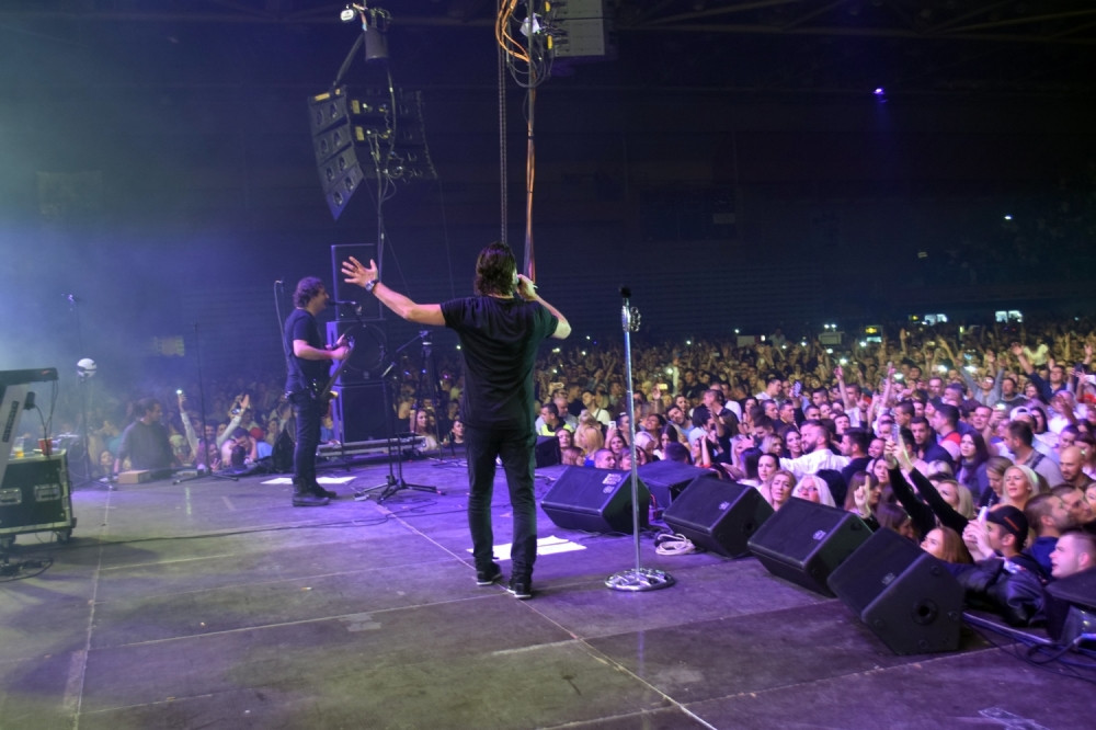 Evo zbog čega je koncert kasnio, a onda je Lukas i opsovao