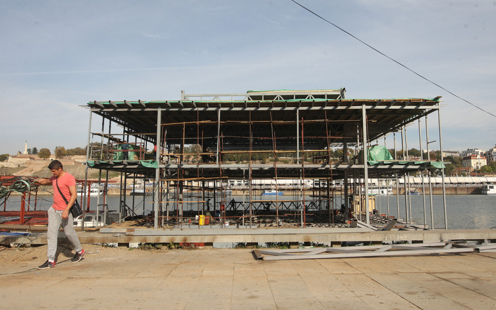 “Divljaci” ruže Ušće!