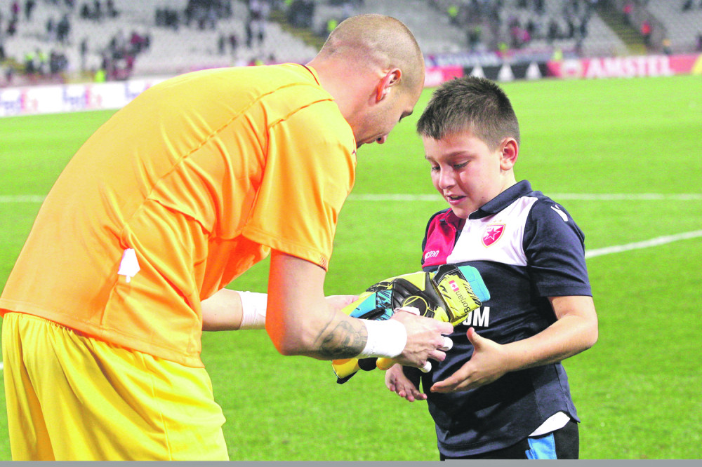 Luka svaku suzu daje za Zvezdu