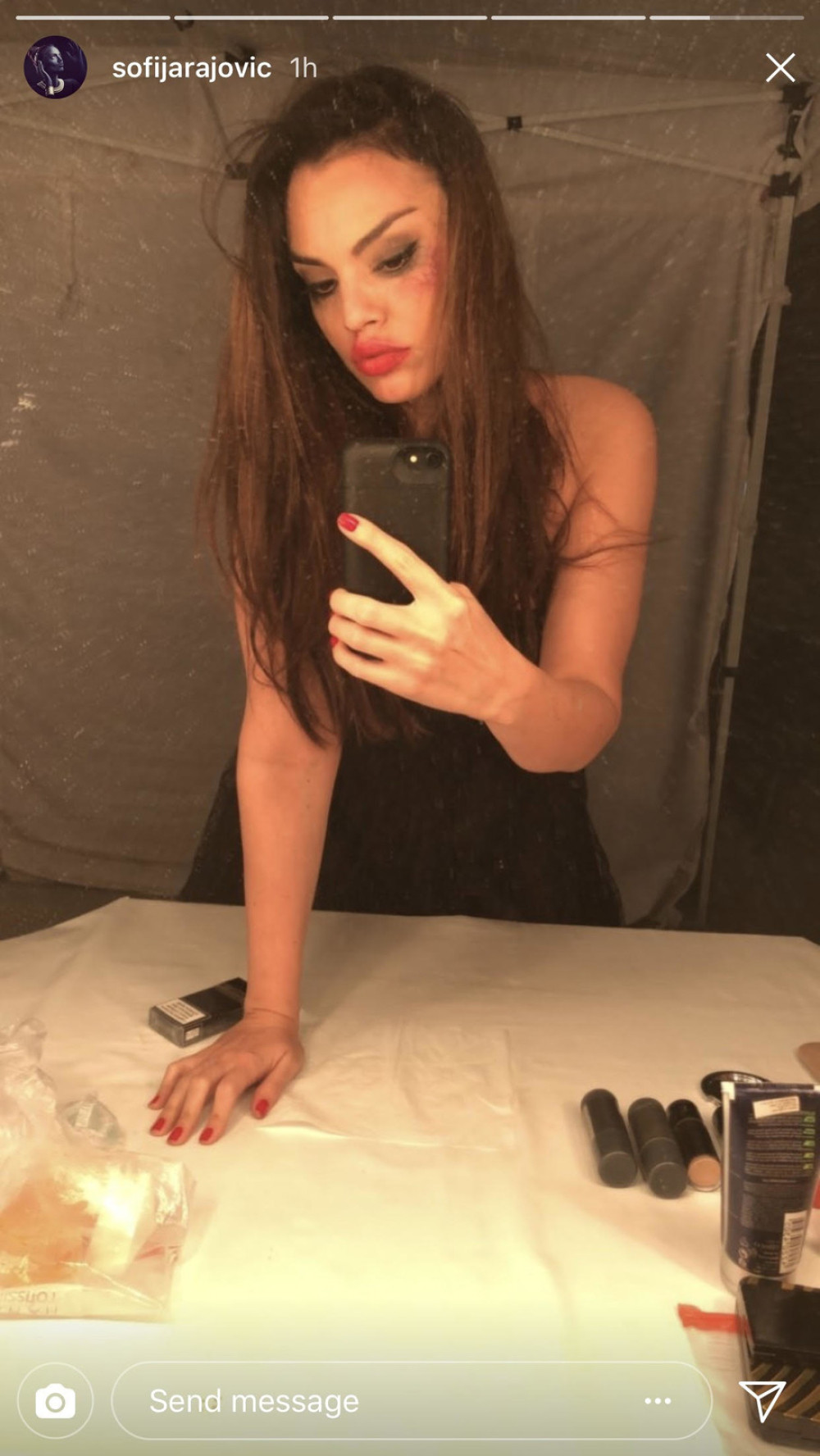 NAŠA GLUMICA UGRADILA SILIKONE U GRUDI: Gorko se pokajala! Upozorila sve žene na ovo!