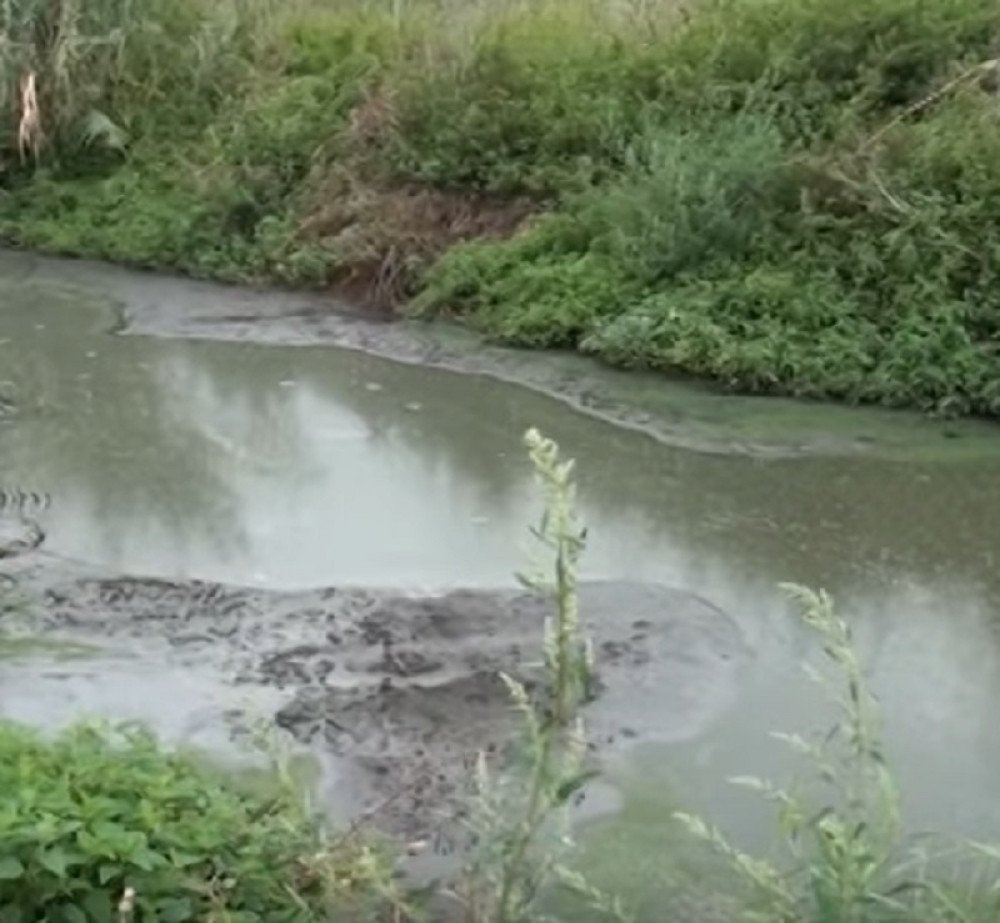 Džip sleteo sa puta u reku Đetinju! Policija i vatrogasci hitno krenuli u potragu za putnicima i autom!