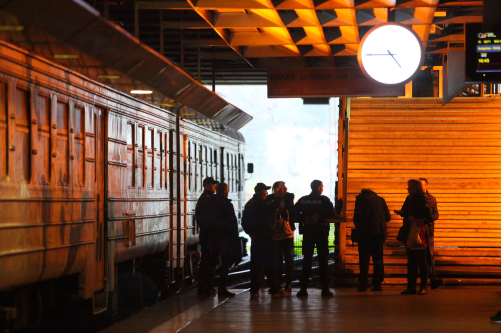 Ženu udario voz u centru Beograda (FOTO GALERIJA)