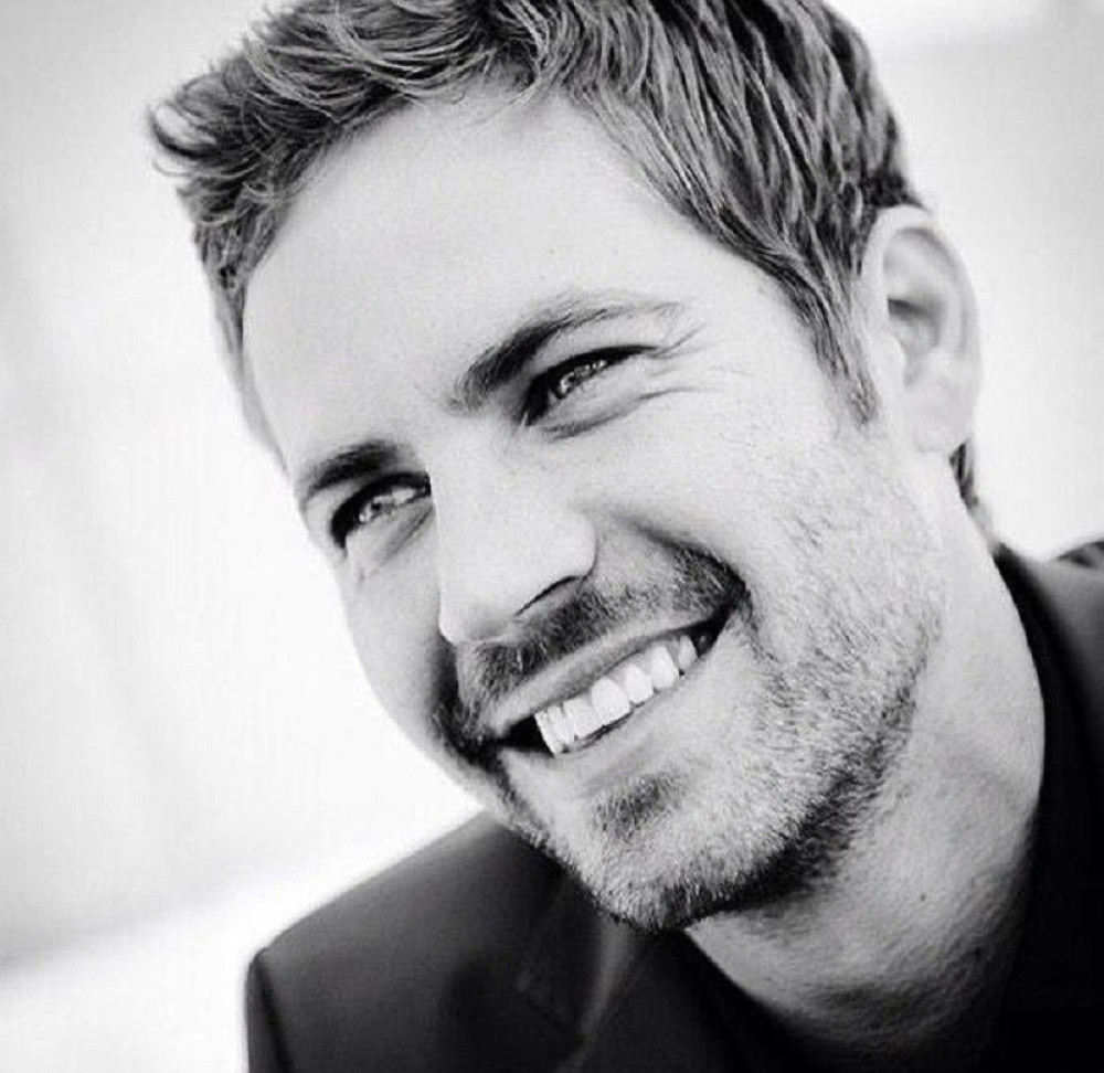 Na aukciji prodat 21 automobil tragično nastradalog glumca iz "Paklenih ulica". Jedan je postigao rekordnu cenu!