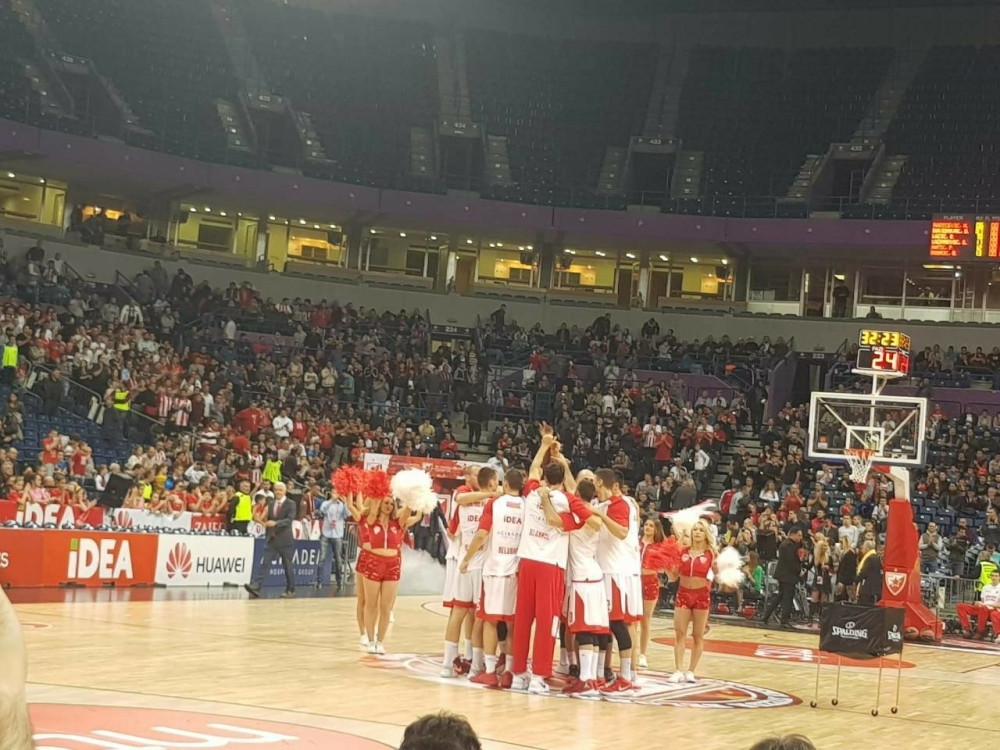 Zvezda dočekala Makabi u polupraznoj "Areni" (FOTO)