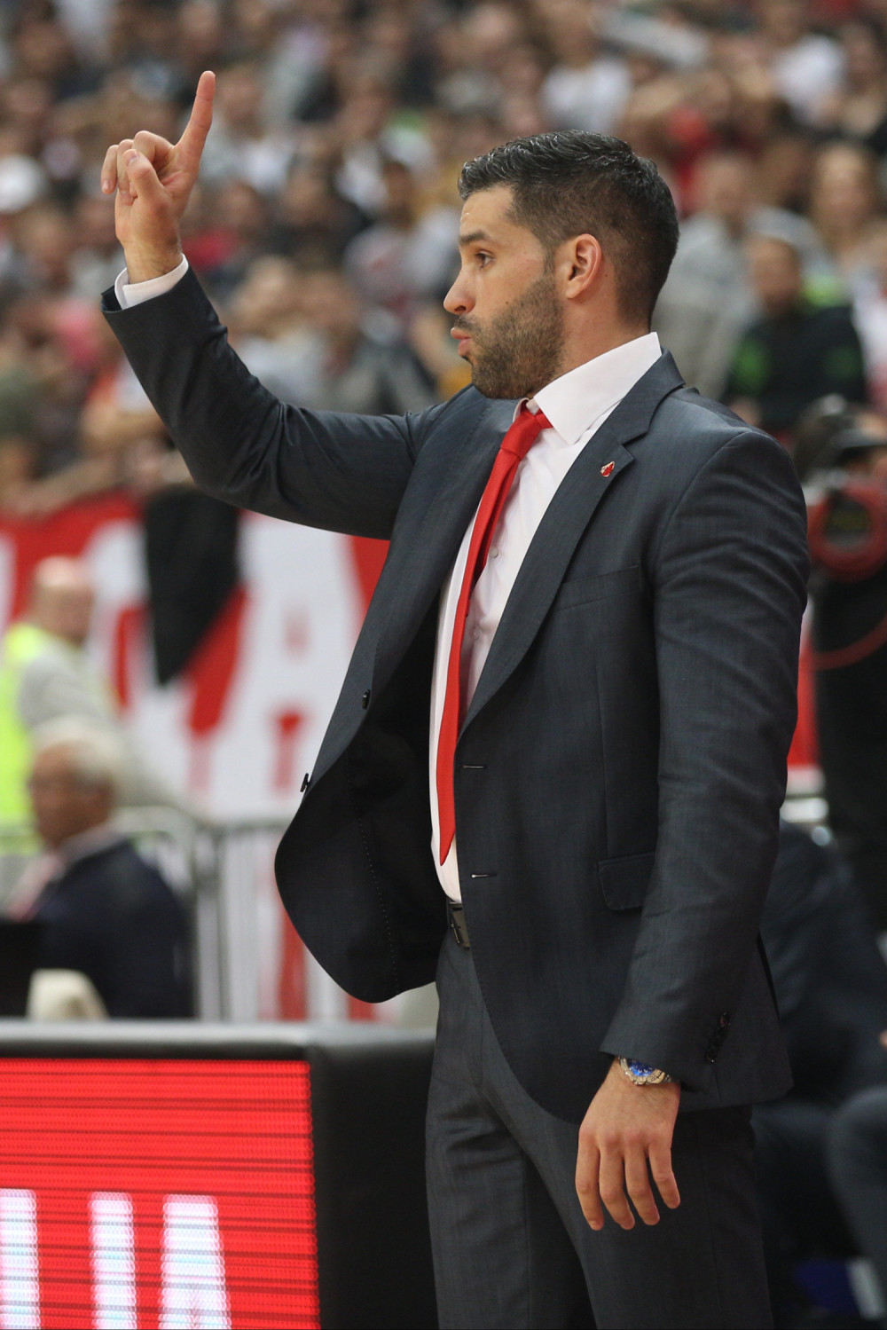 Alimpijević ponudio ostavku, evo kako je Zvezda reagovala!