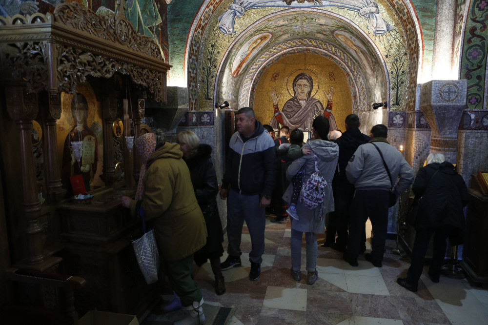 Sveštenik objasnio zašto je greh uključiti i mašinu za veš