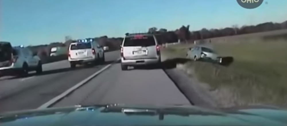 Dečak (10) ukrao automobil i 70 kilometara žestoko nervirao policajce! (VIDEO)