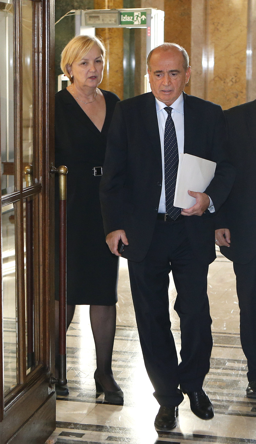 Mira u minusu 680 miliona!